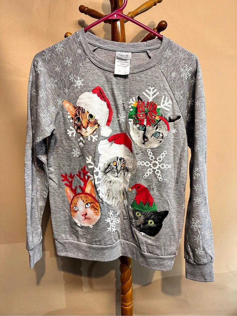 Women’s FREEZE Cat Christmas Holiday Pullover Sweatshirt with Lights Size Small